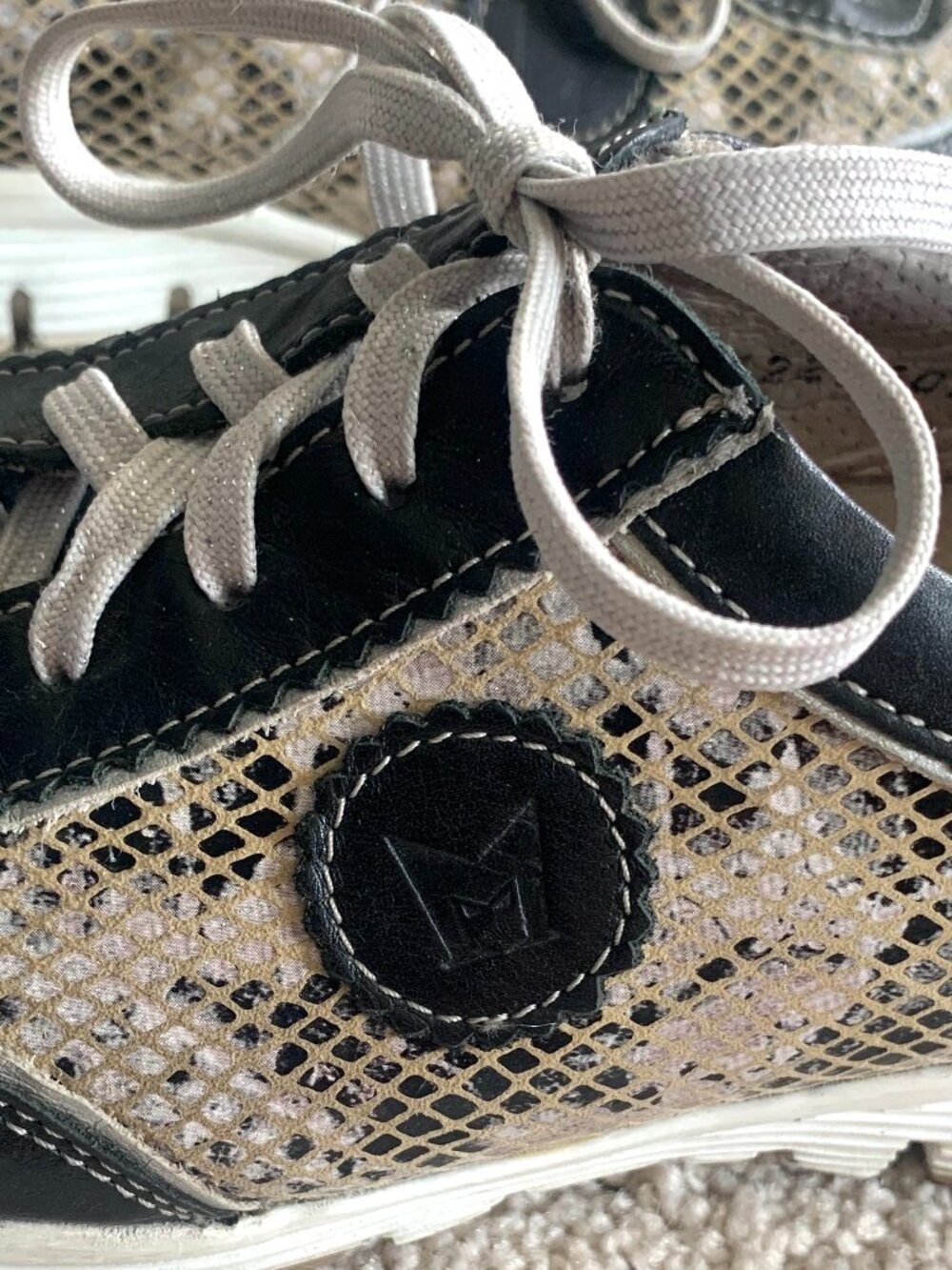 Mephisto Snake Pattern Air-Jet Sneakers, Genuine Leather, Size 6 - Picture 7 of 7